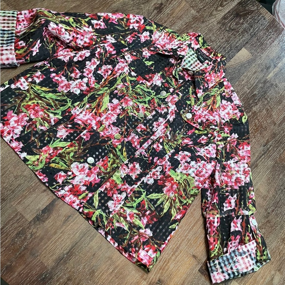 Isabel Hayley semi sheer floral button up blouse